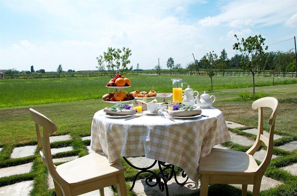 Antico Benessere Agriturismo Di Charme Villa Fara Gera dʼAdda Exterior foto