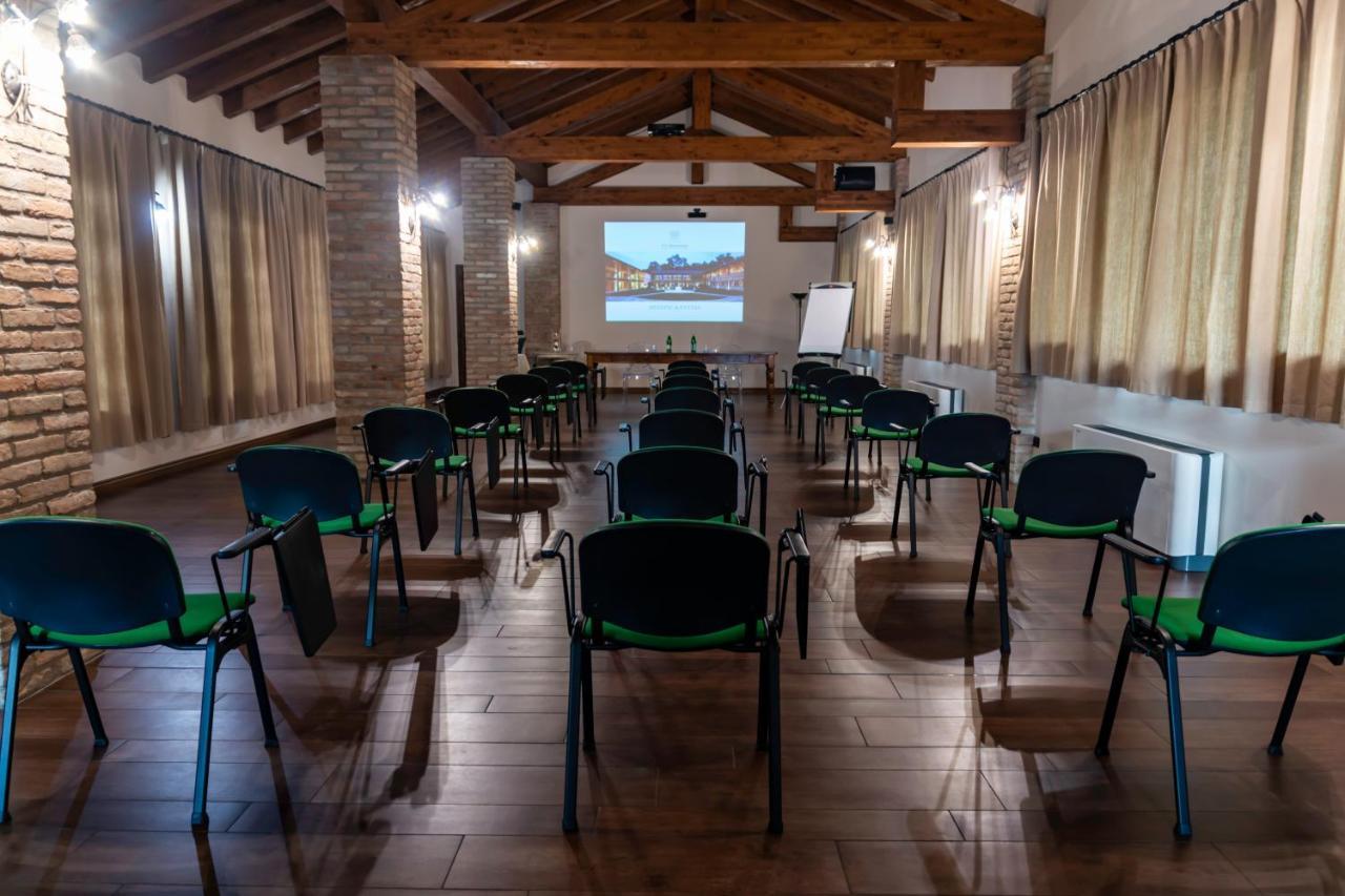 Antico Benessere Agriturismo Di Charme Villa Fara Gera dʼAdda Exterior foto