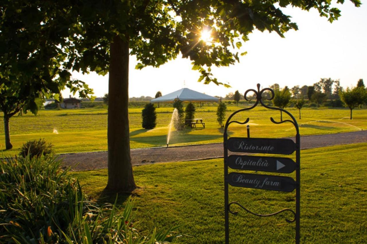 Antico Benessere Agriturismo Di Charme Villa Fara Gera dʼAdda Exterior foto